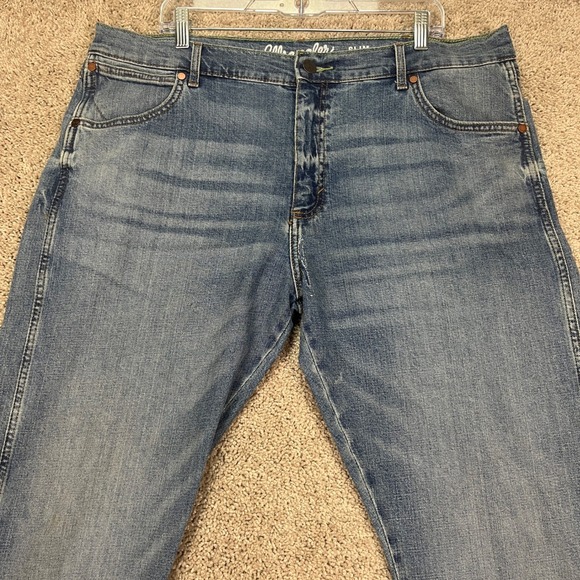 Wrangler Retro‎ Slim Straight Leg Jeans Mens 38x32 Denim Blue Distressed HOLE